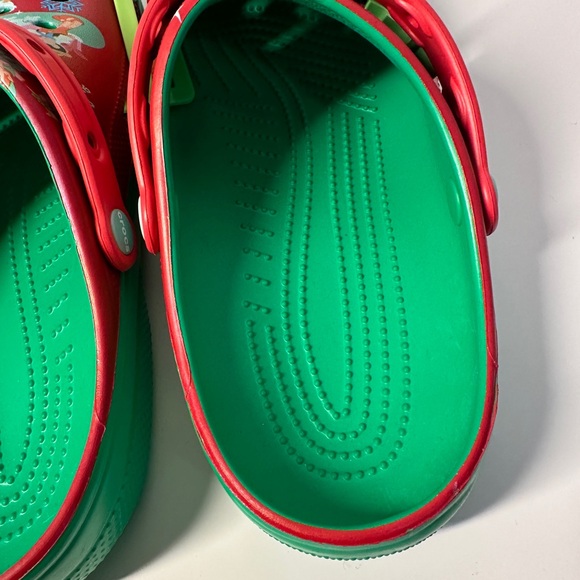 Mickey Mouse & Friends Holiday Christmas CROCS Shoes Disney Mens 10 / women’s 12 - Picture 9 of 16